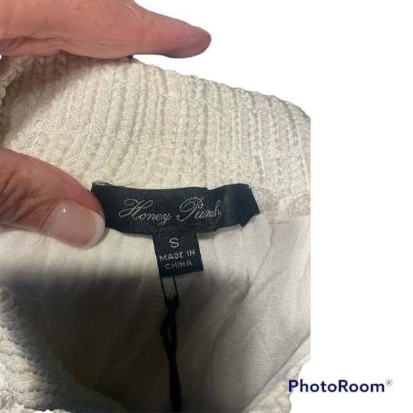 Honey Punch Elastic Tie Waist Ivory Shorts Small NWT - Picture 4 of 5